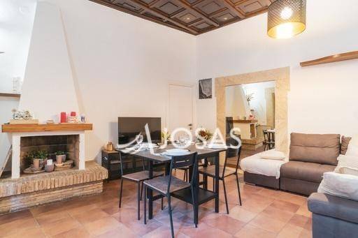 appartamento in vendita a Roma in zona Rione Regola