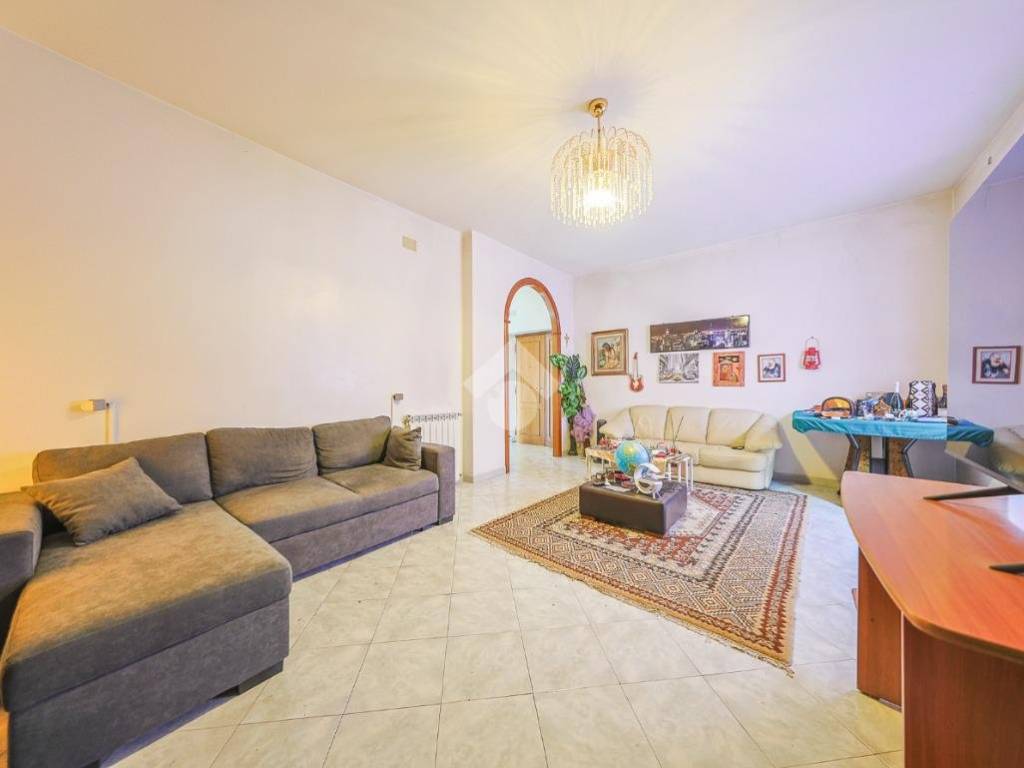 appartamento in vendita a Roma in zona Torre Angela