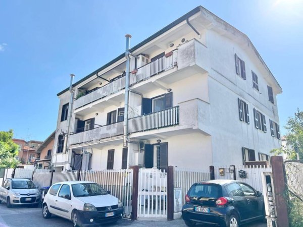 appartamento in vendita a Roma in zona Borghesiana