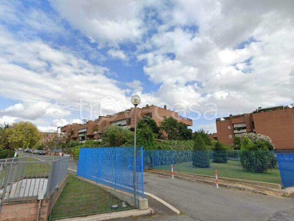 appartamento in vendita a Roma in zona Giuliano Dalmata
