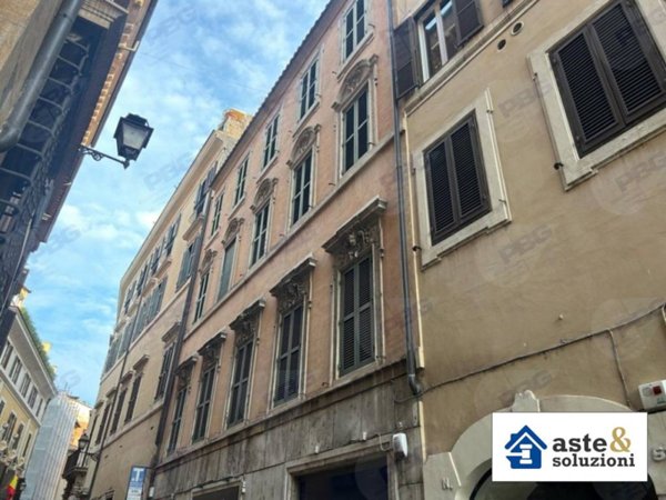 locale commerciale in vendita a Roma in zona Campo Marzio