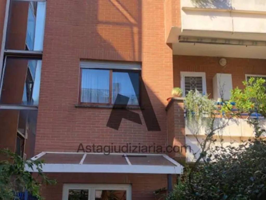 appartamento in vendita a Roma in zona Giuliano Dalmata