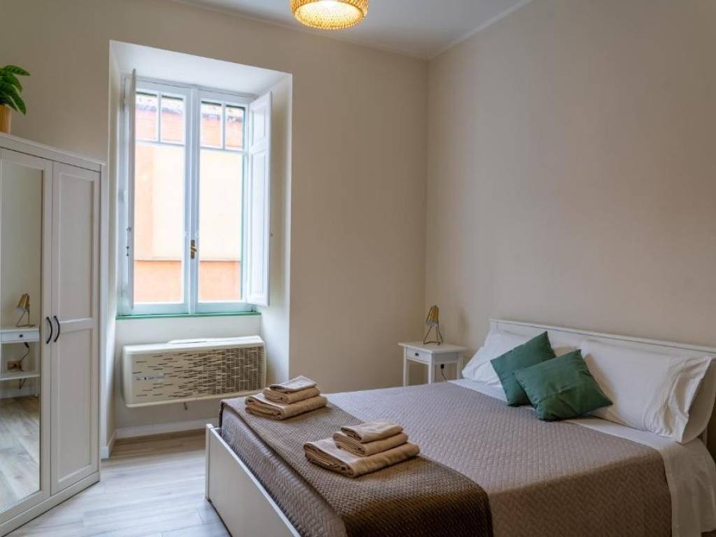 negozio in vendita a Roma in zona Celio