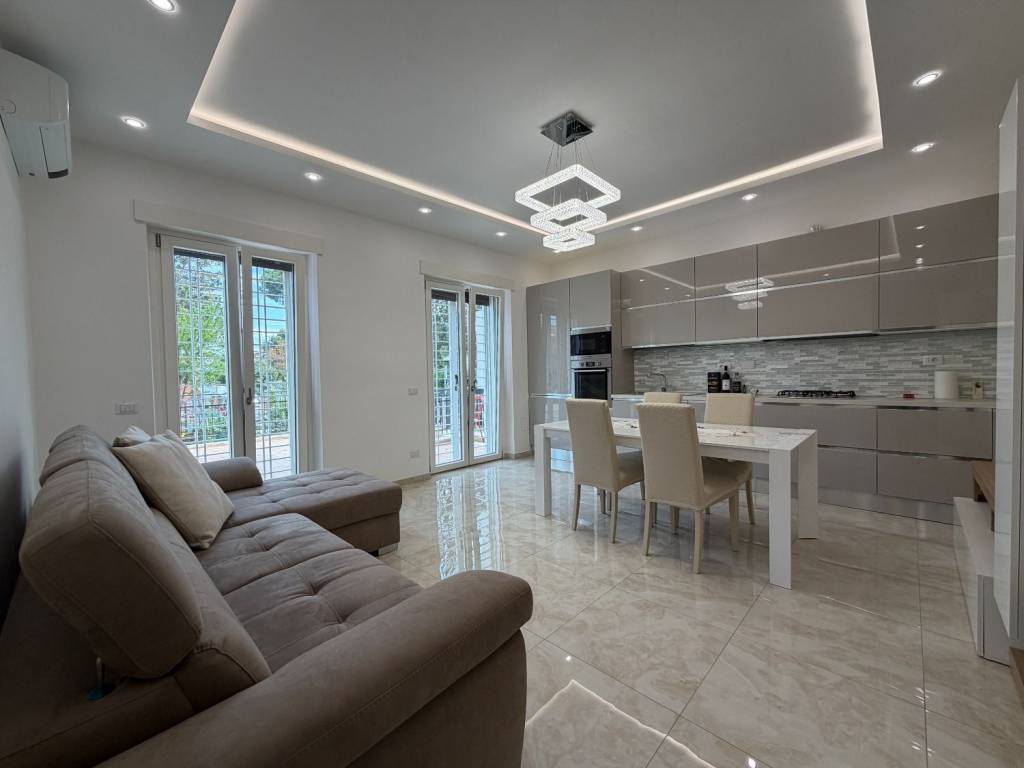 appartamento in vendita a Roma in zona Casal Morena