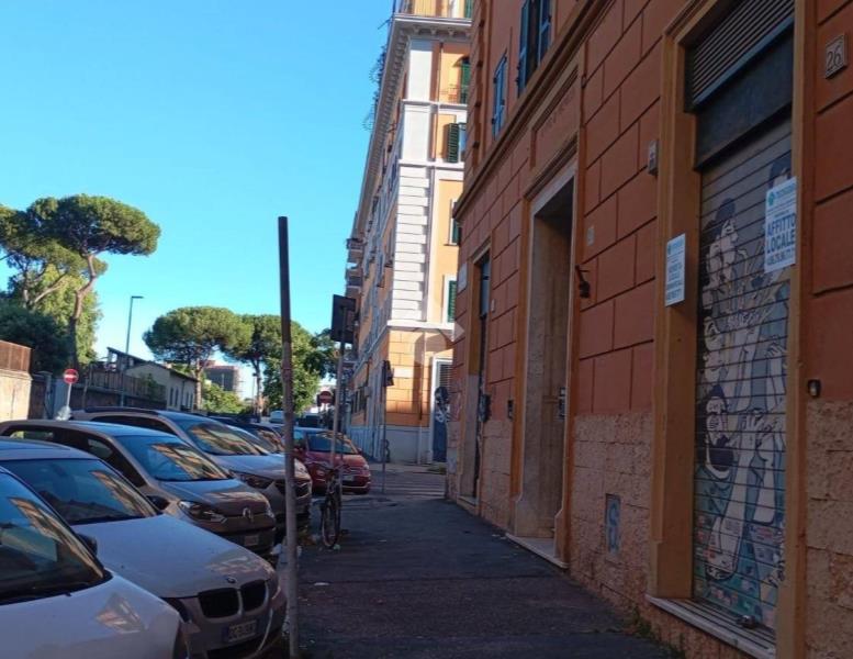locale commerciale in vendita a Roma in zona Prenestino-Labicano