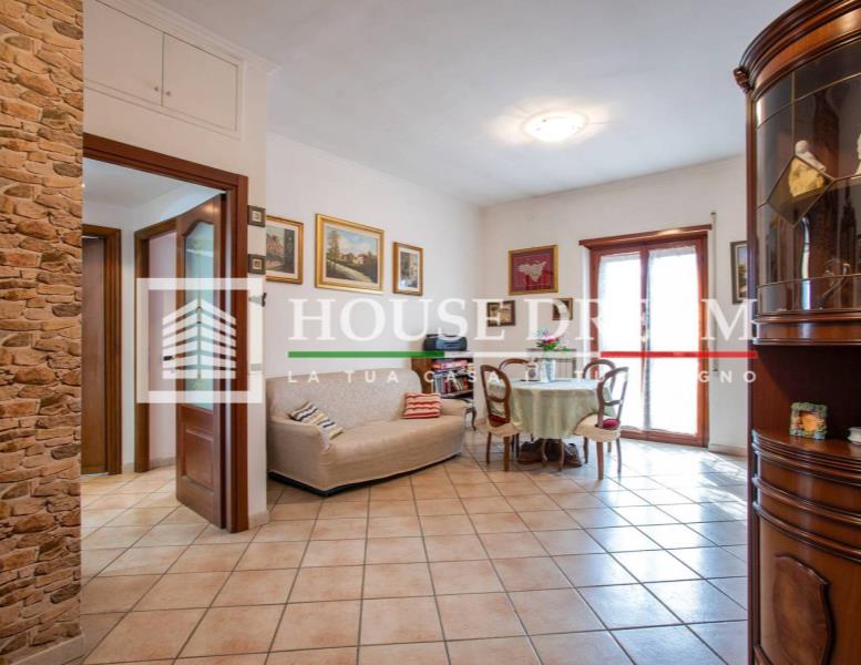 appartamento in vendita a Roma in zona Torre Maura