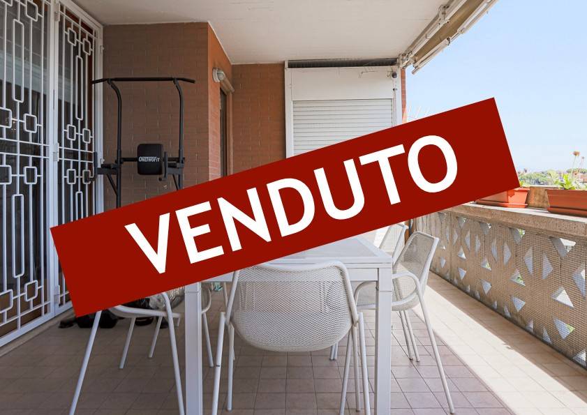 appartamento in vendita a Roma in zona Giardini di Corcolle