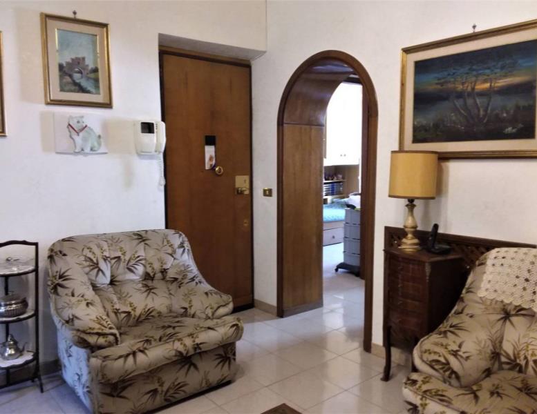 appartamento in vendita a Roma in zona Castro Pretorio