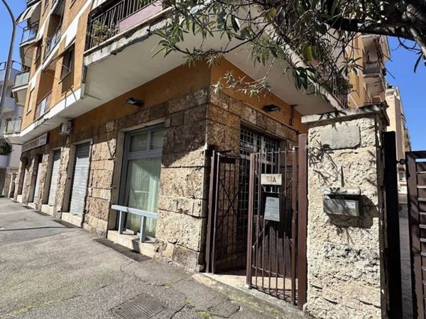 appartamento in vendita a Roma in zona Ardeatino