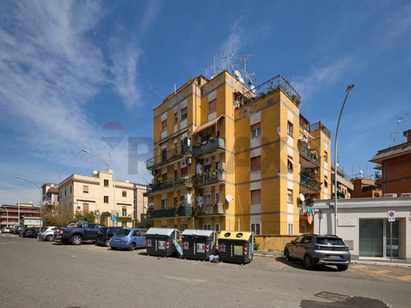 appartamento in vendita a Roma in zona Prenestino-Centocelle