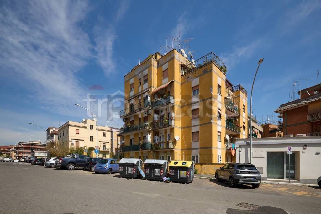 appartamento in vendita a Roma in zona Prenestino-Centocelle