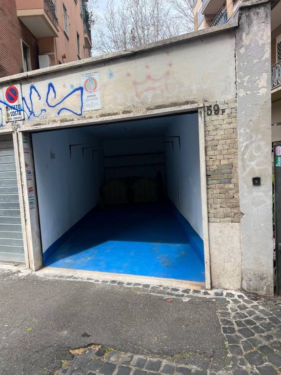casa semindipendente in vendita a Roma in zona Appio Latino