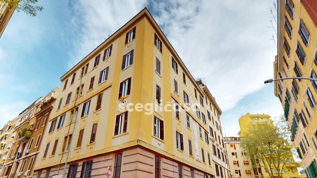 appartamento in vendita a Roma in zona Appio Latino