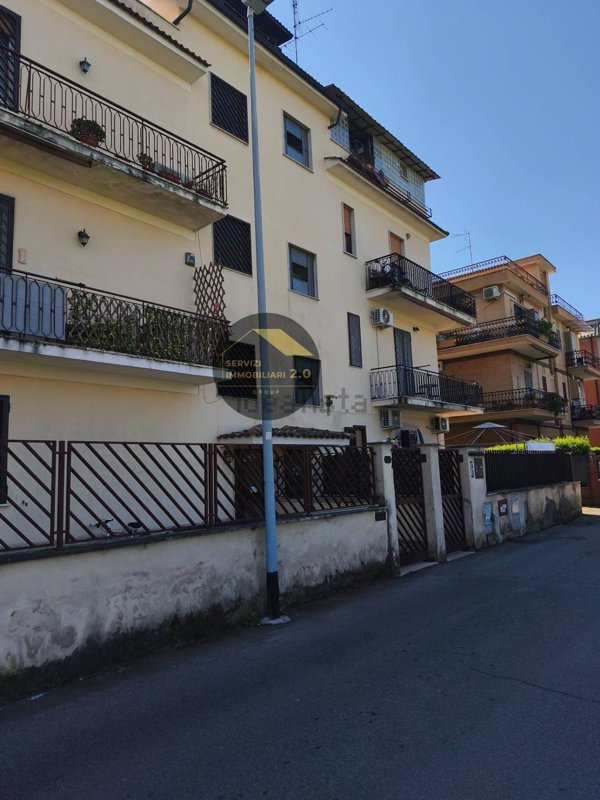 appartamento in vendita a Roma in zona Torre Angela