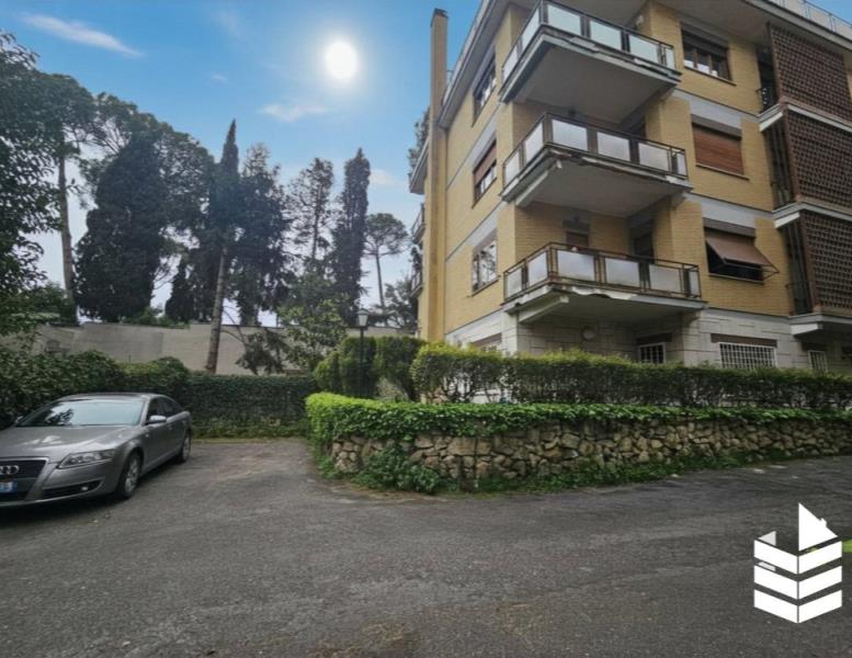 appartamento in vendita a Roma in zona Tor di Quinto