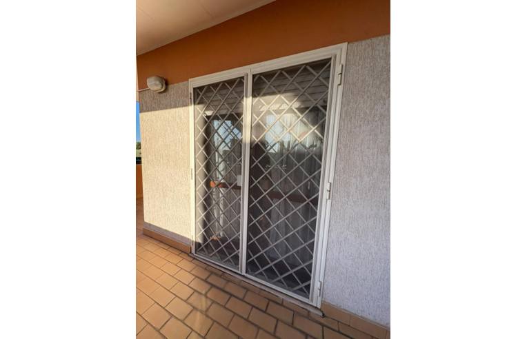 appartamento in vendita a Roma in zona Ponte di Nona