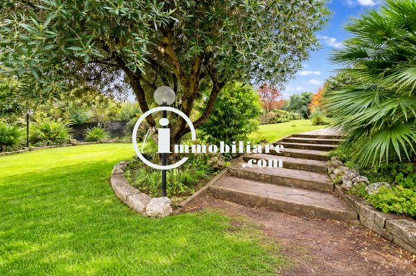 casa indipendente in vendita a Roma in zona Acilia