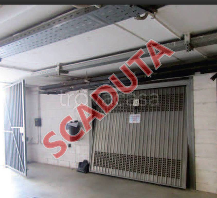 terreno edificabile in vendita a Roma in zona Torrino