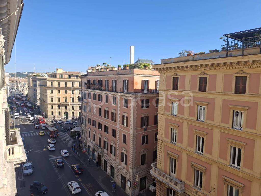appartamento in vendita a Roma in zona Rione Regola