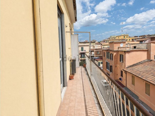 appartamento in vendita a Roma in zona Torre Maura