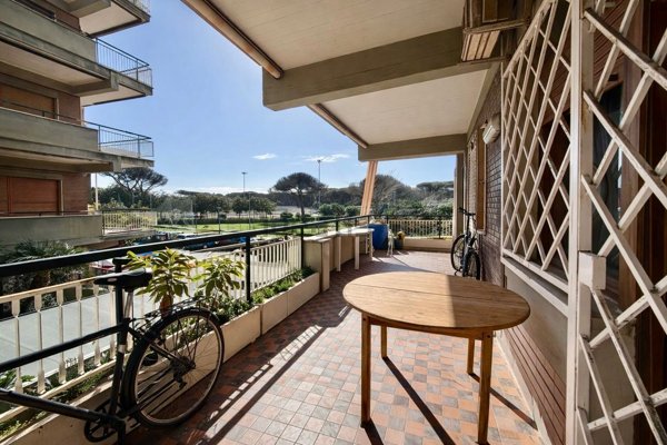 appartamento in vendita a Roma in zona Ostia