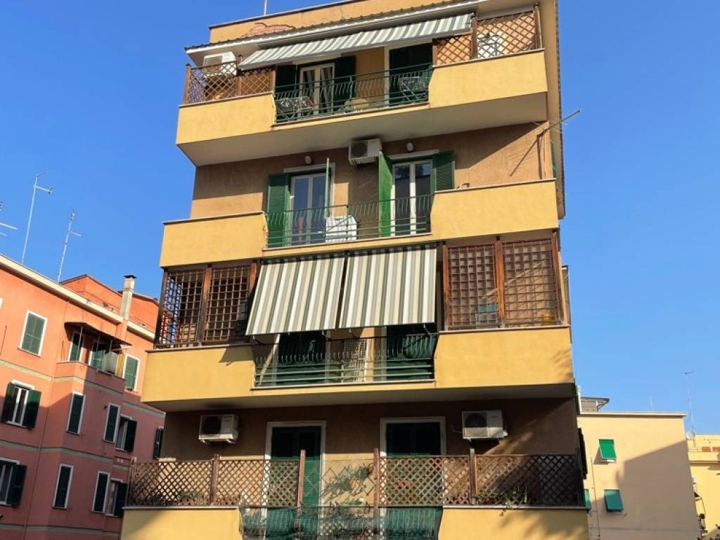 appartamento in vendita a Roma in zona Gianicolense