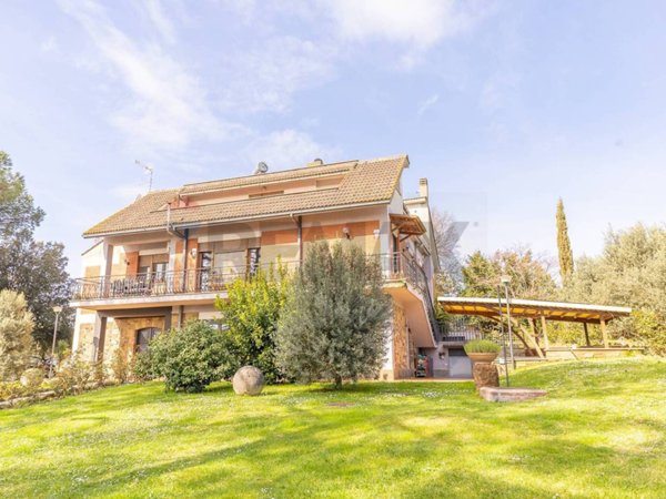 casa indipendente in vendita a Roma in zona Marcigliana