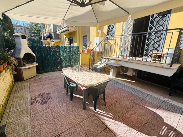 appartamento in vendita a Roma in zona Spregamore