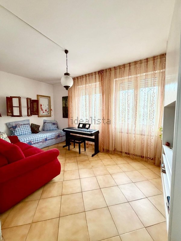 appartamento in vendita a Roma in zona Spinaceto