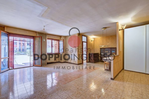 appartamento in vendita a Roma in zona Ardeatino