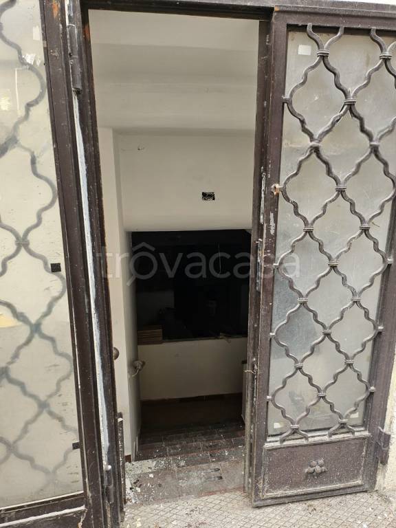 negozio in vendita a Roma in zona Rione Prati