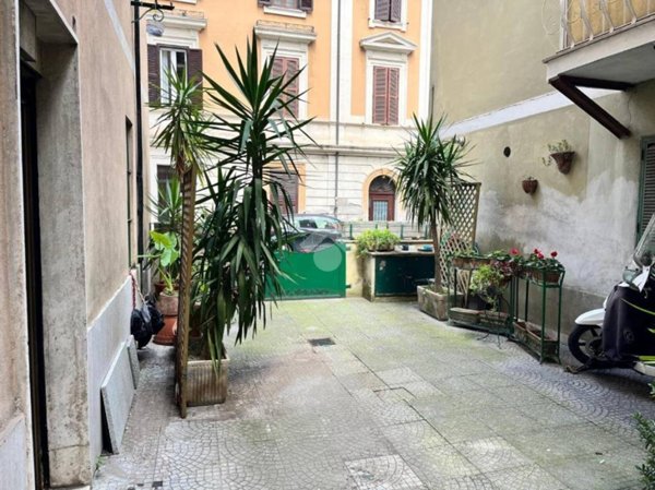negozio in vendita a Roma in zona Prenestino-Labicano