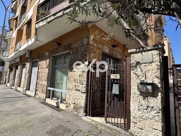appartamento in vendita a Roma in zona Ardeatino