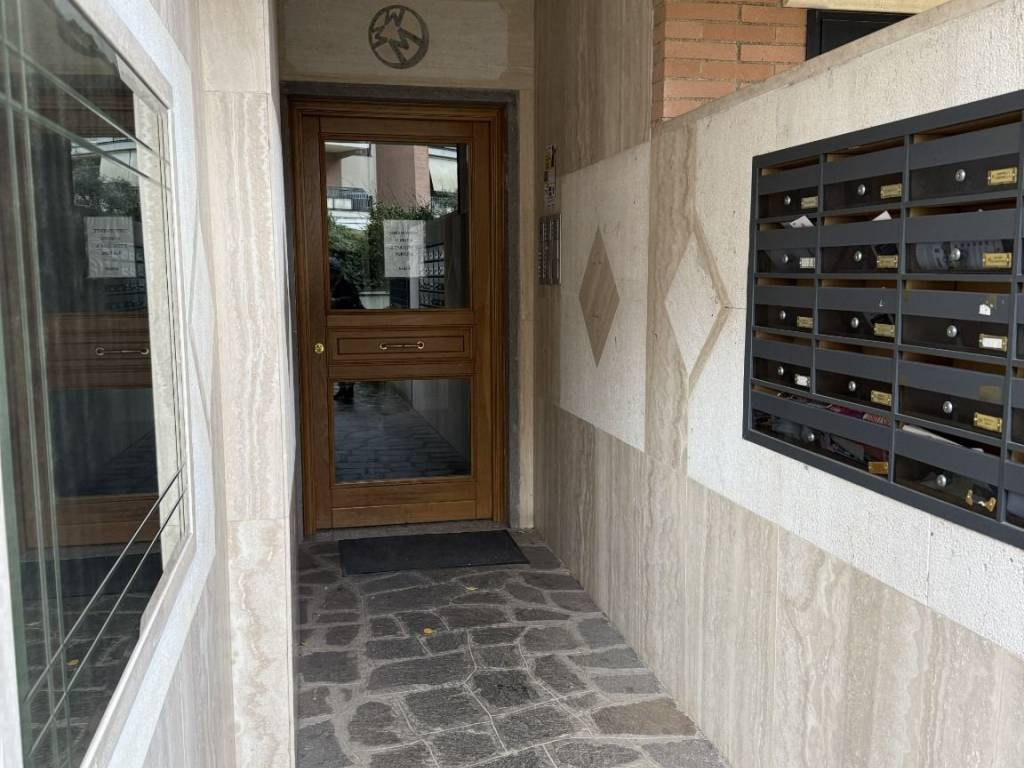 appartamento in vendita a Roma in zona Corviale