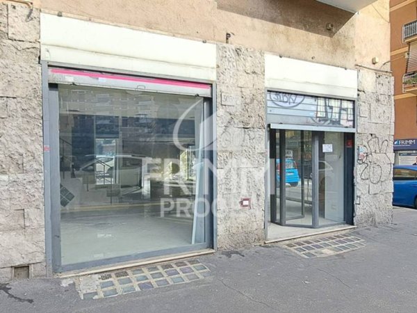 negozio in vendita a Roma in zona Prenestino-Centocelle