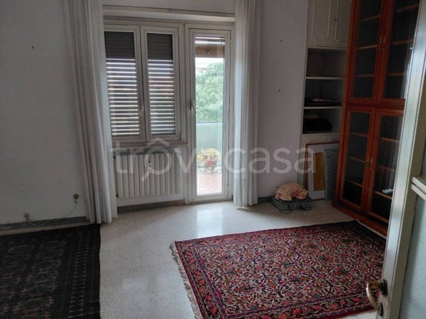 appartamento in vendita a Roma in zona Ardeatino