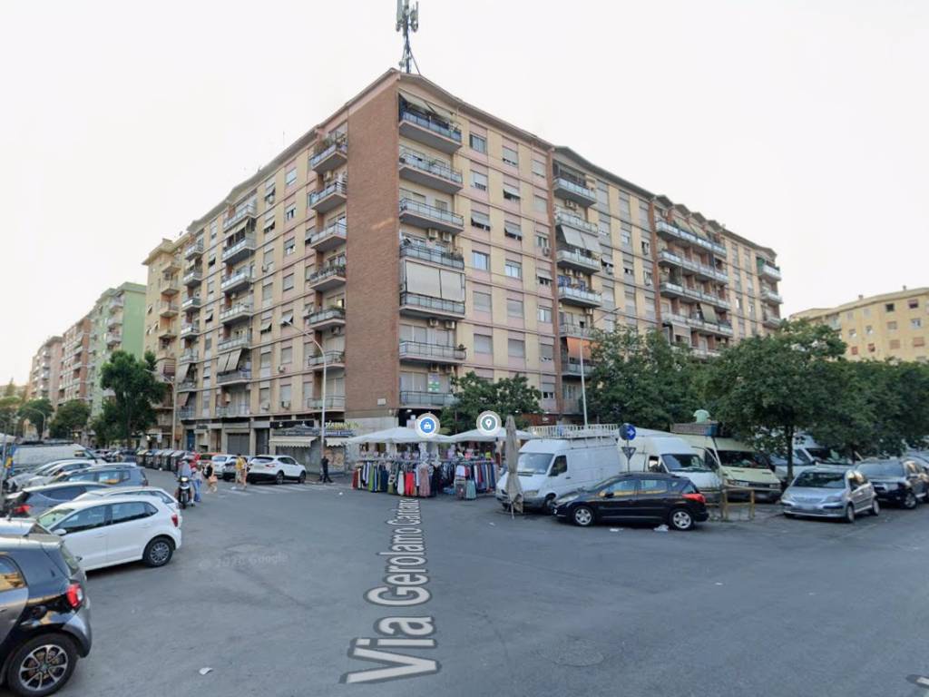 appartamento in vendita a Roma in zona Ostiense