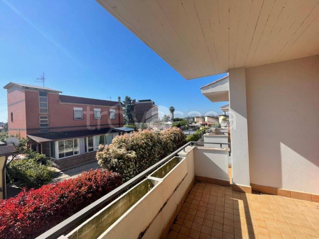 appartamento in vendita a Roma in zona Massimina/Casal Lumbroso