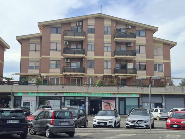 appartamento in vendita a Roma in zona Casal Morena