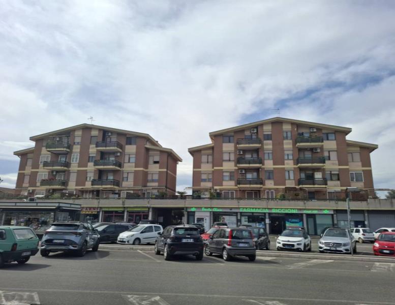 appartamento in vendita a Roma in zona Casal Morena