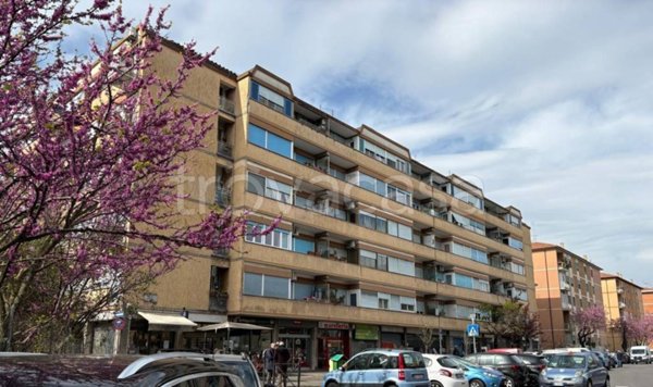 appartamento in vendita a Roma in zona Ostiense