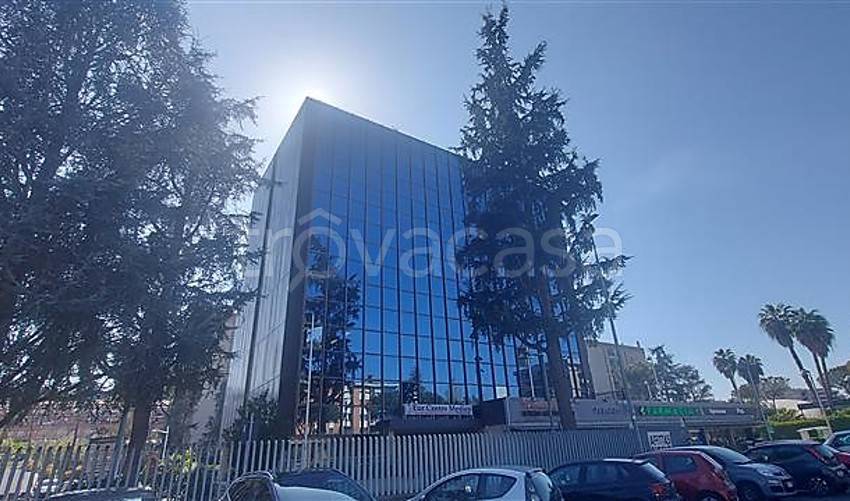 negozio in vendita a Roma in zona Torrino