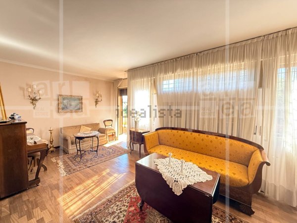 appartamento in vendita a Roma in zona Ardeatino