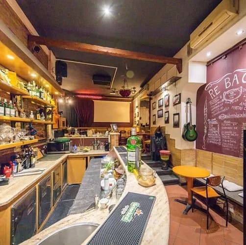 negozio in vendita a Roma in zona Appio Latino