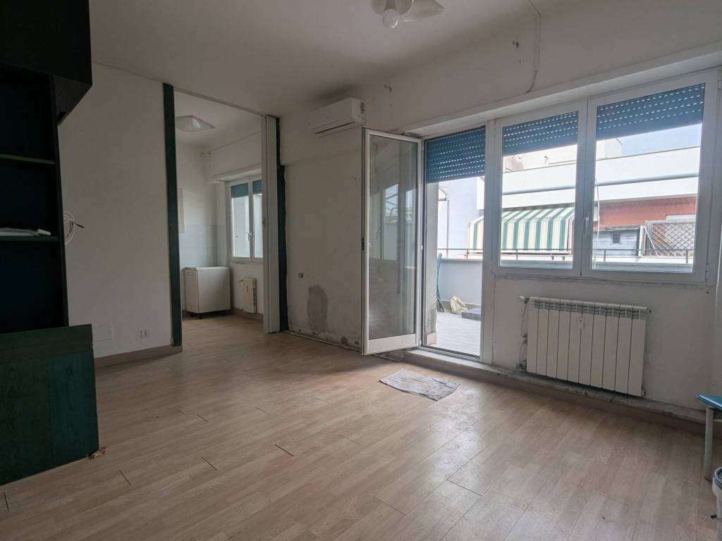 appartamento in vendita a Roma in zona Ostia