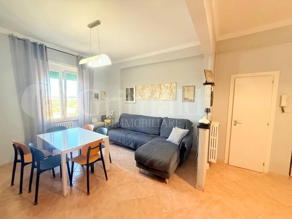 appartamento in vendita a Roma in zona Ostiense