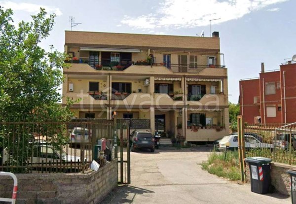 appartamento in vendita a Roma in zona Massimina/Casal Lumbroso