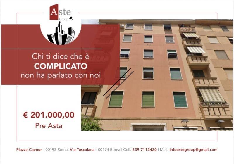 appartamento in vendita a Roma in zona Tuscolano