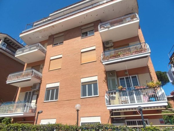 appartamento in vendita a Roma in zona Portuense