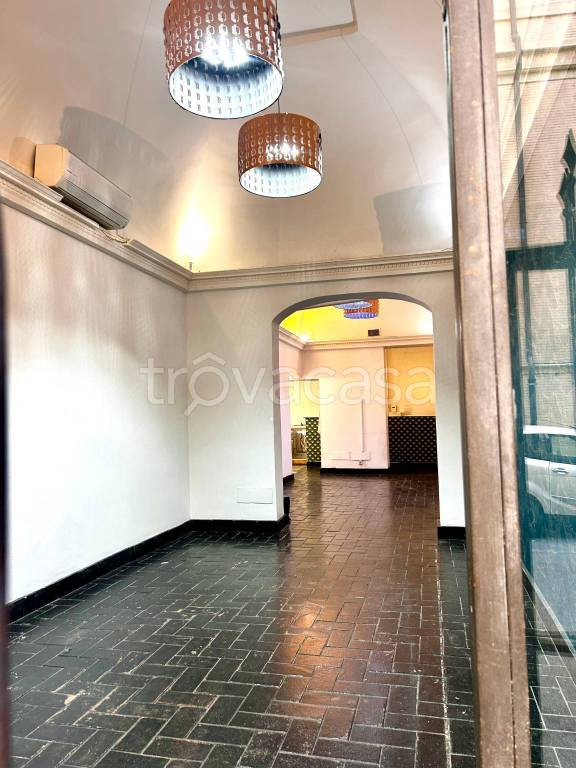 negozio in vendita a Roma in zona Pigna - Sant'Angelo
